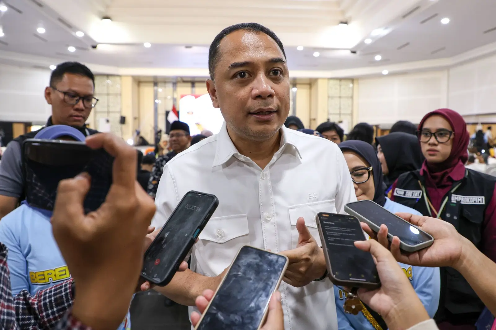 Wali Kota Surabaya Eri Cahyadi 6 Siswa Keracunan Susu Promosi, Wali Kota Eri Instruksikan Dinkes Periksa Penyebabnya