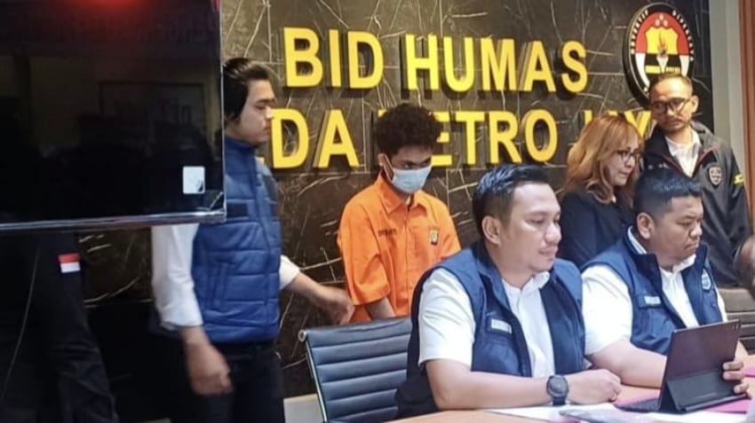 Sosok diduga hacker ‘Bjorka’ Polisi Tangkap Pemuda Minahasa Diduga Hacker Bjorka dan Klaim Retas 4,9 Juta Data Nasabah
