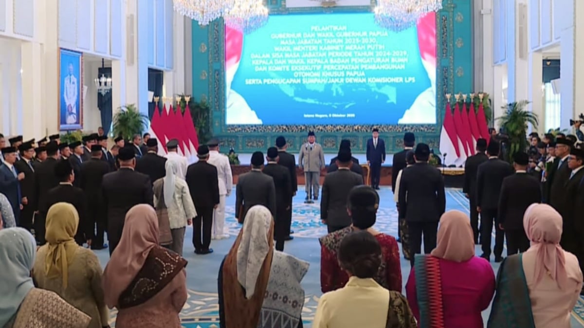 Presiden Prabowo Lantik 25 Pejabat Baru dan 10 Duta Besar di Istana Negara
