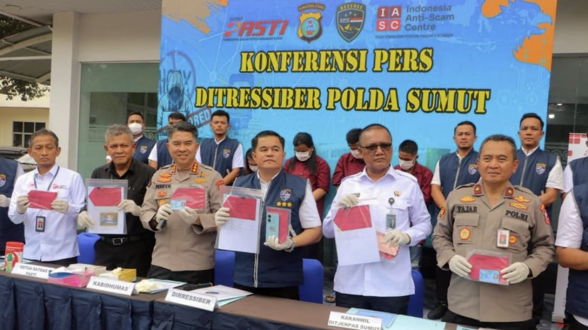 Konferensi pers di Mapolda Sumut. (ist) Satgas PASTI dan Polda Sumut Bongkar Sindikat Penipuan Keuangan Bernilai Rp254 Juta