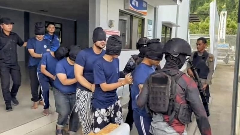 Lima warga binaan dipindahkan ke lapas Nusakambangan. (ist) Ammar Zoni Tulis Surat Bantah jadi Pengedar Narkoba, Komisi XIII DPR RI Siap Bentuk Panja