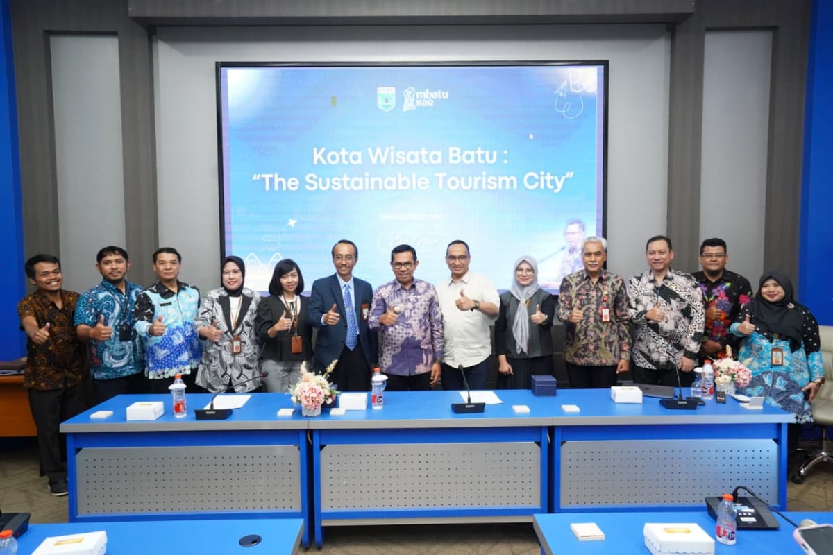 MoU tentang program penguatan sinergi di bidang pendidikan dan pengembangan pariwisata berkelanjutan antara Pemkot Batu dan Polinema. (ist)