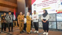 Wakil Bupati Malang, Lathifah Shohib deklarasikan komitmen penanganan ATS. (ist) Entas Anak Tidak Sekolah, Pemkab Malang Bentuk Tim Saber ATS Kecamatan