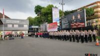 Polresta Malang Kota bersama para buruh menyatakan komitmen menjaga kondusivitas bersama. (Seri.co.id/bas) Polresta Malang Kota dan Serikat Buruh Komitmen Jaga Kondusivitas Bersama