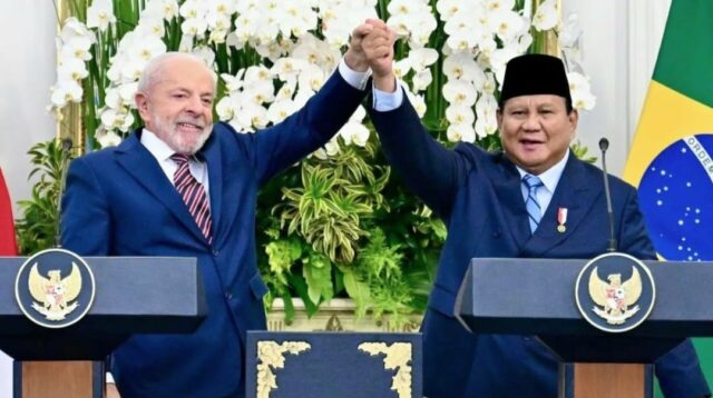 Presiden Prabowo bersama Presiden Brasil Luiz Inácio Lula da Silva. (ist/ Presiden RI) Bahasa Portugis Masuk Sekolah Jadi Solusi atau Masalah Baru untuk Pendidikan Indonesia?
