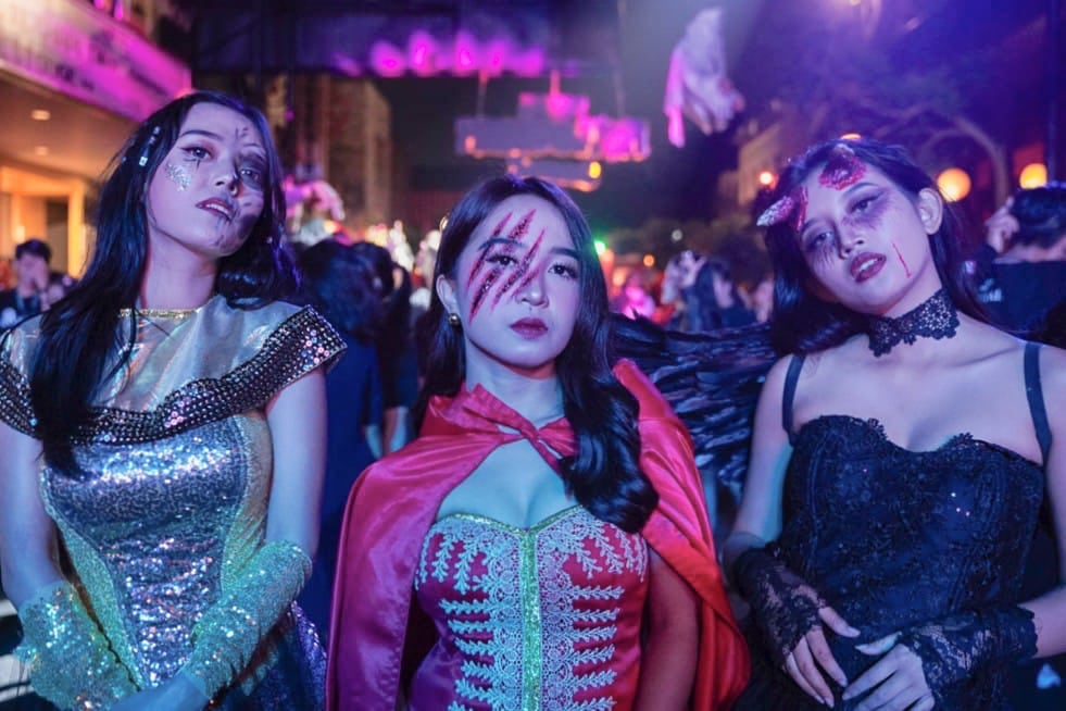 Halloween Jurassic Fear Fest Kembali Guncang Dino Park Jatim Park Group 1 November 2025 1 Peserta Halloween Party pada event sebelumnya. (ist)