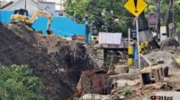 Proyek infrastruktur di depan SMPN 3 Batu yang sedang menunggu Box Culvert. (Seru.co.id/dik) DPUPR Kota Batu Ungkap Sejumlah Alasan Keterlambatan Pengerjaan Infrastruktur 2025