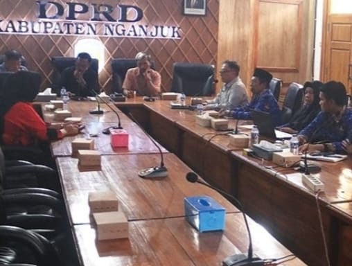DPRD Nganjuk Desak Pemkab Tangani Darurat Limbah B3 di 12 Titik