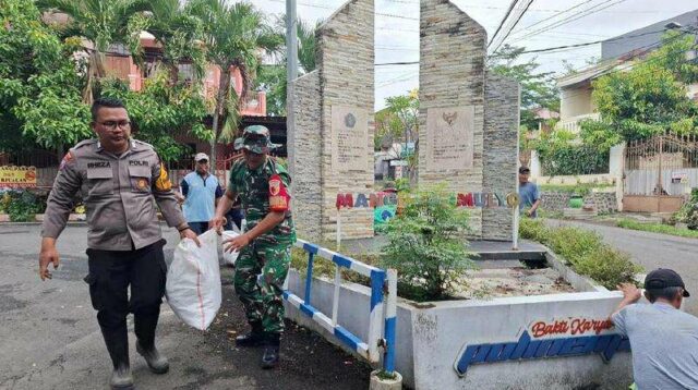 Babinsa Lowokwaru Kerja Bakti Bersama Warga Jatimulyo