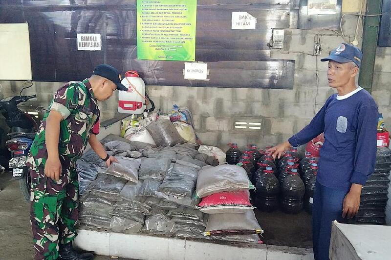 Babinsa Sukun Dukung Pengelolaan Sampah Berbasis Masyarakat