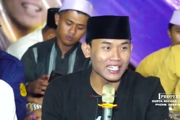 Elham Yahya Minta Maaf Usai Video Cium Anak Viral hingga Dikecam PBNU-Wamenag
