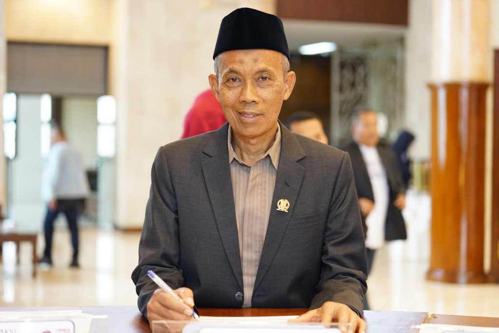 Khusnul Khuluk Puji Kampung Nelayan Merah Putih, Ajak Pemprov Fokus pada Penguatan Nelayan Lokal