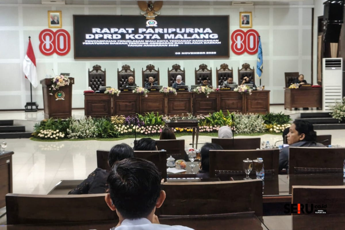 DPRD Kota Malang bersama Wali Kota Malang membahas Ranperda tentang APBD 2026. (bas) Penyesuaian Anggaran 2026, Pemkot dan DPRD Kota Malang Sinkronkan Program dan Efisiensi Belanja
