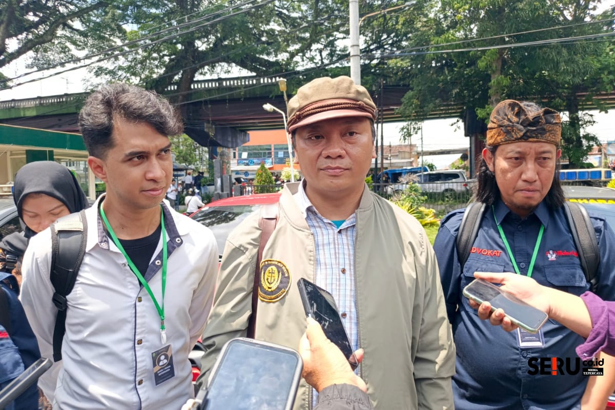 Kuasa hukum warga Griya Shanta menjelaskan, alasan mengajukan gugatan tidak melalui PTUN. (bas)