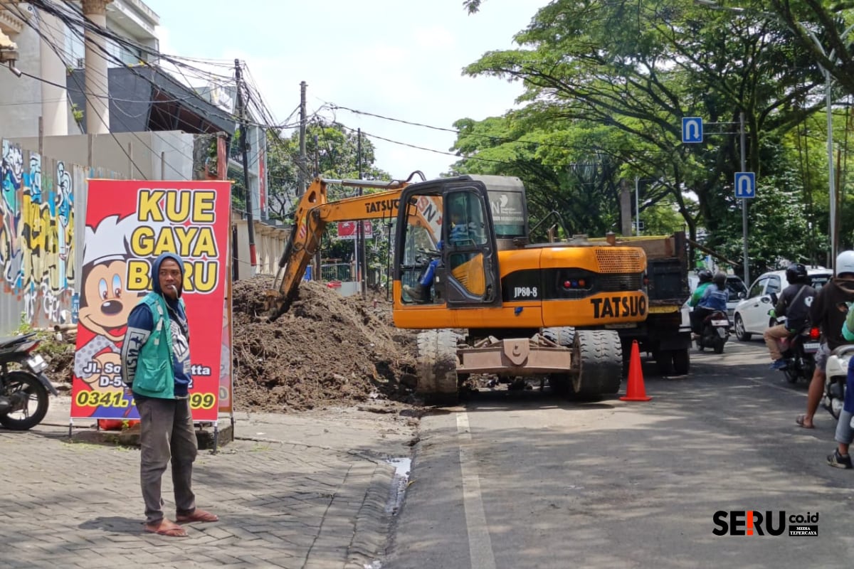 Pengerjaan proyek drainase Suhat terus dipercepat. (bas) Proyek Drainase Suhat Dikebut, Jadwal Rekayasa Contraflow Jadi Solusi Percepatan