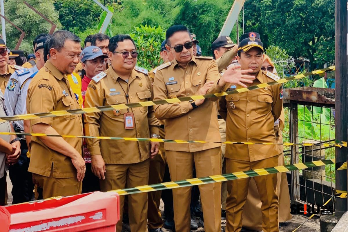 ‎22 Rumah Terdampak Amblesnya Trotoar Jembatan Embong Brantas, Pemerintah Siapkan Penanganan Darurat