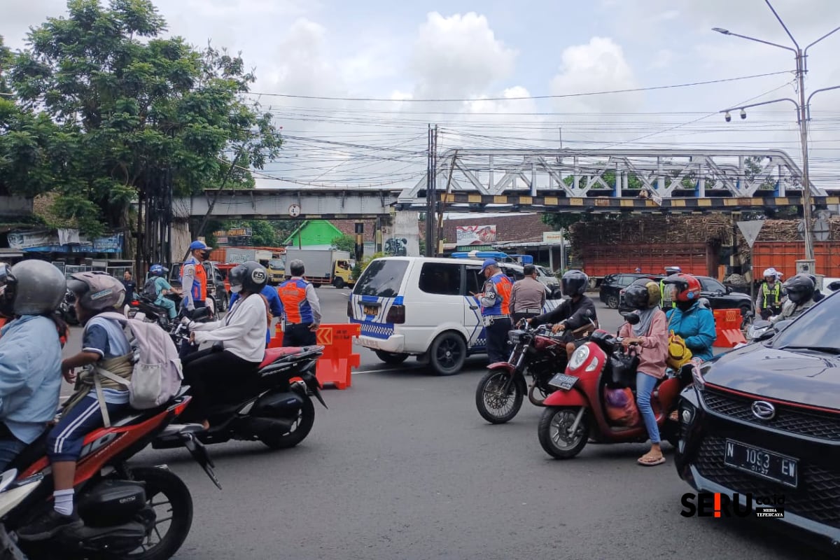 Imbas Trotoar Ambrol, Dishub Kota Malang Rekayasa dan Persempit Lajur Jembatan Embong Brantas