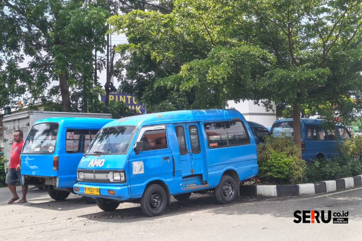 Pemkot Makang berencana menjadikan angkot sebagai feeder dan angkutan pelajar. (bas)