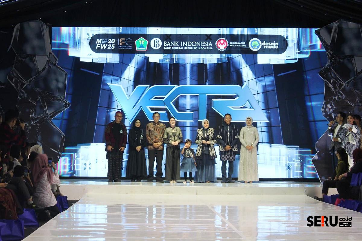 MFW 2025 Ekplorasi AI Desainer dan UMKM, dari Malang Go Internasional 1 Para pihak yang terlibat, BI Malang, Pemkot Malang, Dekranasda dan IFC Chapter Malang. (rhd)