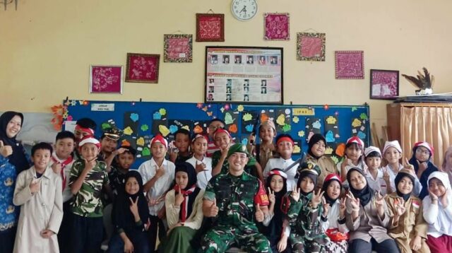 Babinsa Bareng Inspiring Class di SDN Percobaan 1 Malang, Tanamkan Nilai-nilai Nasionalisme