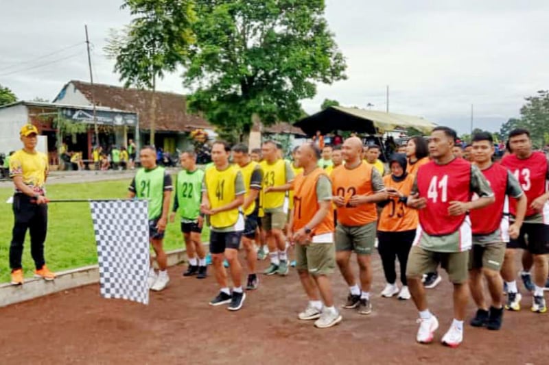 Personel Kodim 0833 tes kesegaran jasmani periodik II Tahun 2025 Personel Kodim 0833 Tes Kesegaran Jasmani Periodik II Tahun 2025