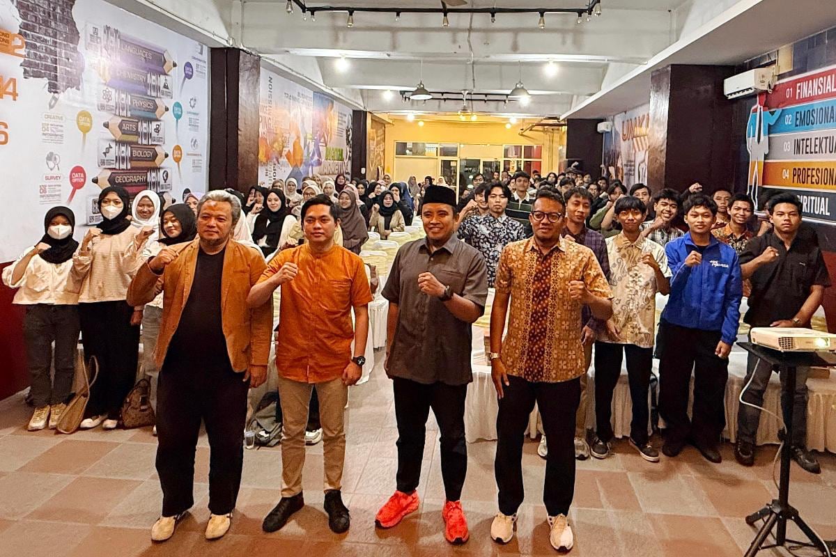 Rendra Masdrajad Safaat bersama para pemuda sebagai peserta serap aspirasi masyarakat reses 1 tahun 2025. (ist)