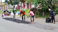 Pemkab Jember Perbaiki Jalan Rusak Selama Bertahun-Tahun