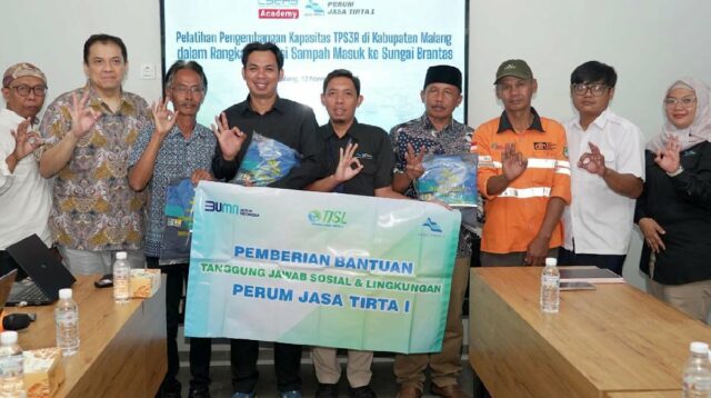 PJT I Komitmen Mitigasi Sampah Sungai Brantas melalui Pengembangan Kapasitas TPS3R
