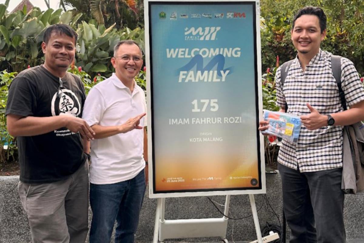 Tim Polinema Ahmadi Yuli Ananta dan Rudy Ariyanto bersama Ketua NFB, Misbachul Munir. (ist)