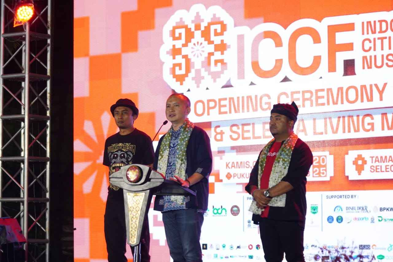 Wali Kota Batu Buka ICCF 2025 di Taman Rekreasi Selecta, Dihadiri 258 Jejaring Kota Kreatif se-Indonesia 1 Wali Kota Batu Buka ICCF 2025 di Taman Rekreasi Selecta, dihadiri 258 Jejaring Kota Kreatif se-Indonesia