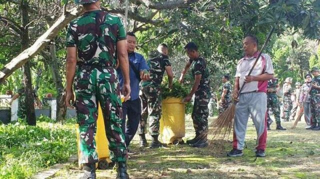 HUT ke-62 Korem 083/Bdj, Kodim 0833 Karya Bakti Bersihkan TMP Untung Suropati
