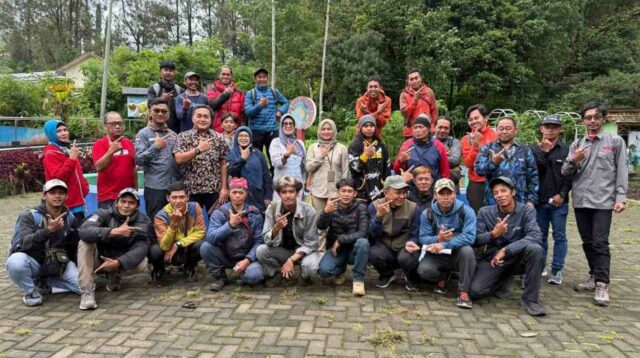 LSP PARESTA & APGI Sertifikasi 25 Pemandu Gunung di Tahura Raden Soerjo Batu