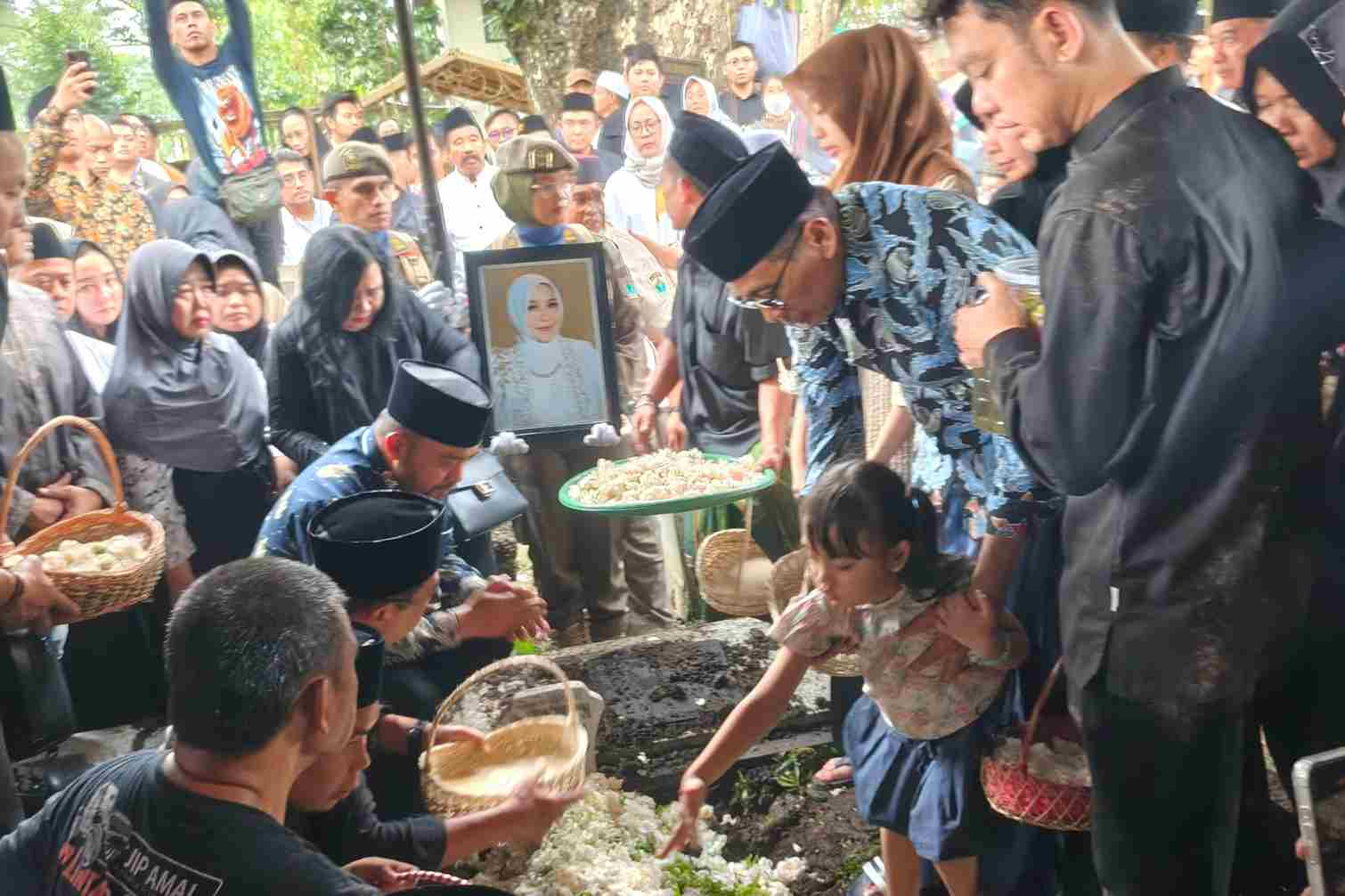 Sering Bersama, Arumi Bachsin Ungkap Cerita Kedekatan Mendiang Istri Wali Kota Malang