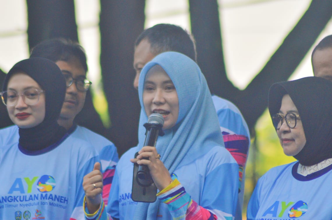 Ikuti Gerak Jalan “Rangkulan Maneh”, Wakil Ketua DPRD Jatim Ajak Warga Kediri Hidup Sehat dan Pererat Persaudaraan 