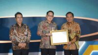 Wakil Wali Malang saat sesi serah terima penghargaan E-Purchasing Awards. (pro) Kota Malang Raih Juara II E-Purchasing Awards, Transaksi UMKM Tembus Rp35 Miliar