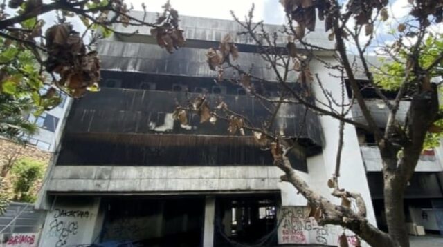 Polisi Telusuri Kaitan Demonstran Hilang dengan Dua Kerangka di Gedung Terbakar Kwitang