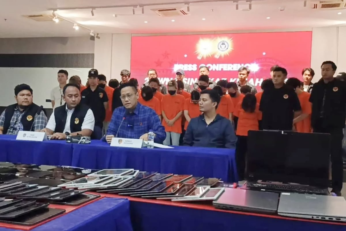 Polisi amankan 27 sindikat pelaku penipuan internasional. (ist) Polisi Gerebek Markas Penipuan Online Milik WN China di Lampung, 27 Orang Diamankan