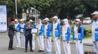 Wali Kota Malang dan Wakil Wali Kota Malang menyerahkan penghargaan kepada atlet anggar. (Seru co.id/bas) Atlet Anggar Kota Malang Akhirnya Terima Penghargaan Porprov IX Jatim di Hari Pahlawan