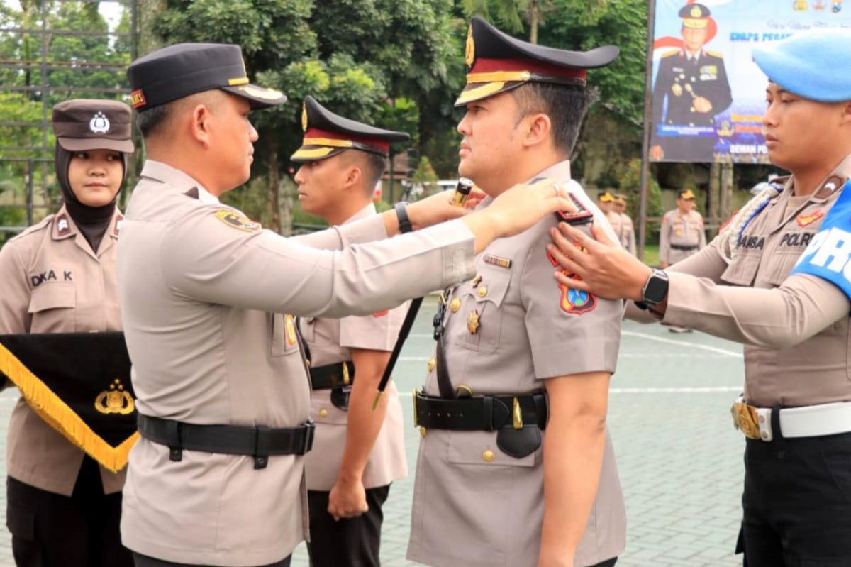 Proses serah terima jabatan Wakapolres Malang Jabatan Wakapolres Malang Berganti ke Kompol Bayu Marfiando