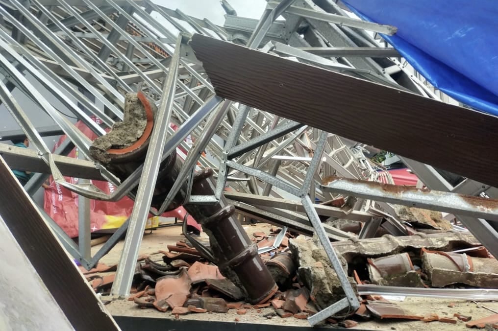 18 Mahasiswa Unsil Terluka Usai Atap Gazebo Ambruk, Penyebab Diduga Rangka Kayu Lapuk