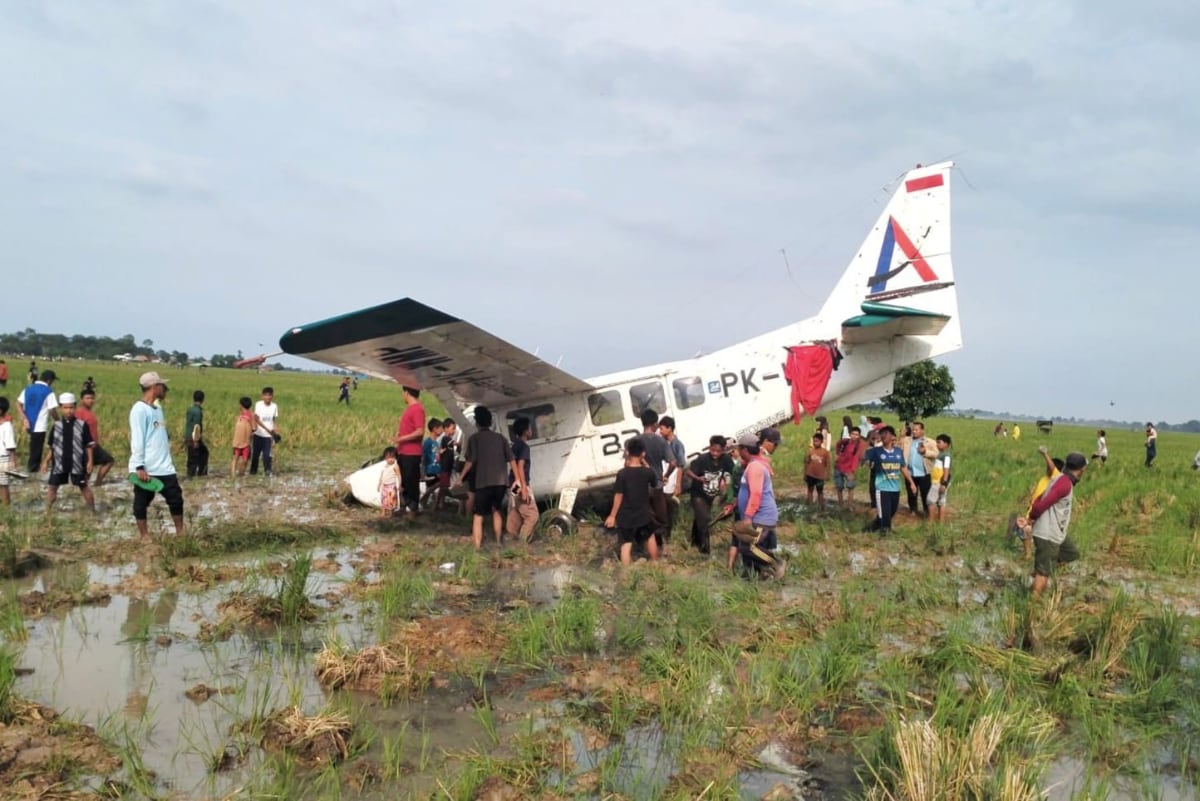 Pilot Eko Agus Pilih Mendarat di Sawah Demi Selamatkan Nyawa