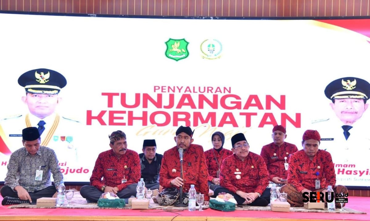 Atas Dedikasinya Bangun Akhlak, Guru Ngaji di Sumenep Dapat Tunjangan Kehormatan