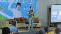 Anggota Komisi X DPR-RI , dr. Gamal saat melaksanakan Sosialisasi 4 Pilar di Kota Malang. (Seru.co.iddik) Bersamaan dengan Reses, Anggota Komisi X DPR-RI dr. Gamal Albinsaid Salurkan Beasiswa PIP Tahap 2 di Kota Malang