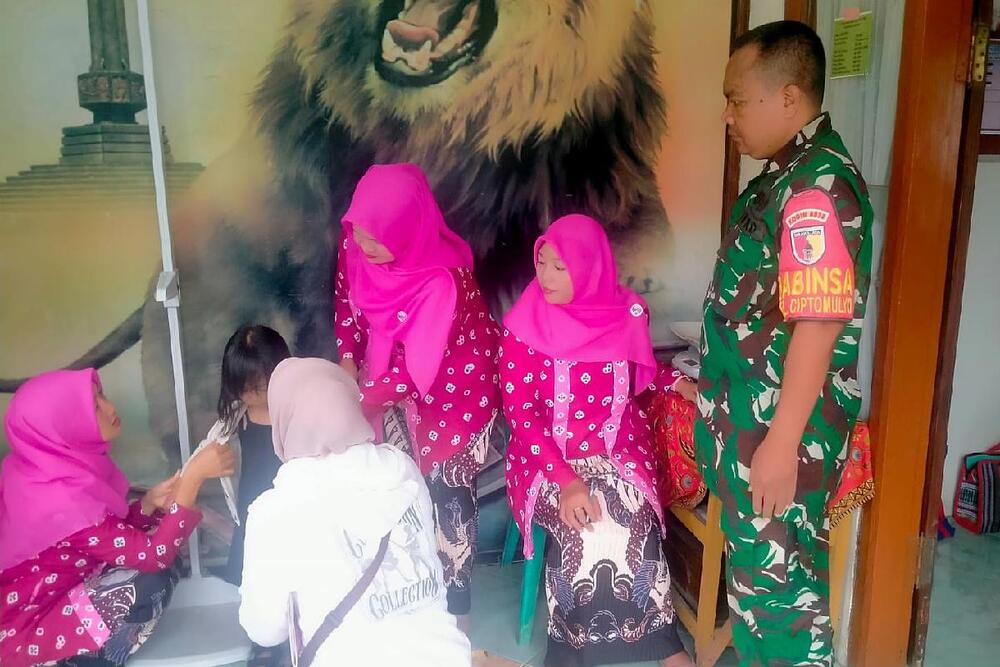 Babinsa Sukun Dampingi Posyandu Balita di Kelurahan Ciptomulyo