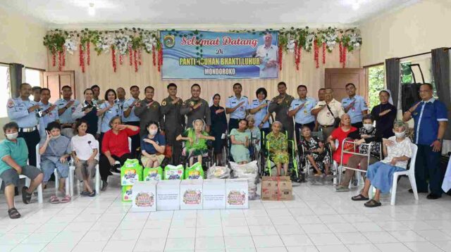 Lanud Abd Saleh Sambut Natal, Gelar Anjangsana ke Panti asuhan Hingga Penjaga Makam