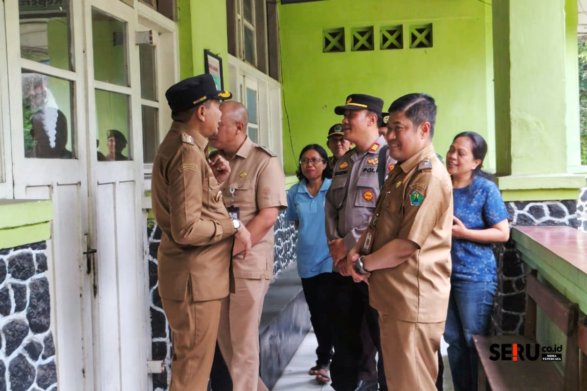 Wali Kota Malang meninjau Sekolah YPK di Jalan Brawijaya. (bas)