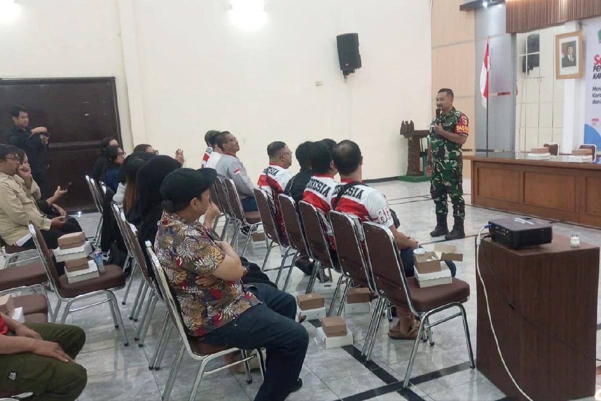 Babinsa Koramil Sukun tingkatkan pembinaan kapasitas Karang Taruna Kelurahan Gadang. (ist) Babinsa Koramil Sukun Tingkatkan Pembinaan Kapasitas Karang Taruna Kelurahan Gadang