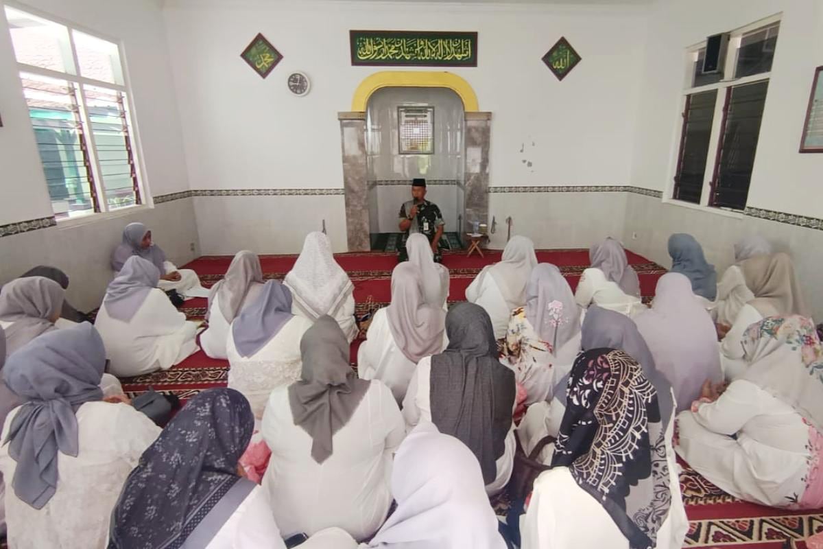 Persit Kartika Chandra Kirana Kodim 0833 Doa Bersama untuk Korban Bencana Alam