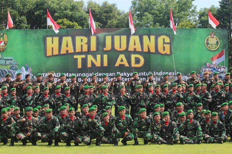 Dandim 0833 Ikuti Upacara Hari Juang TNI AD 2025 di Lapangan Rampal