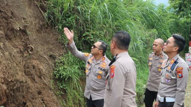 Polres Batu Pimpin Pemantauan Titik Kritis Sumber Brantas Cegah Longsor